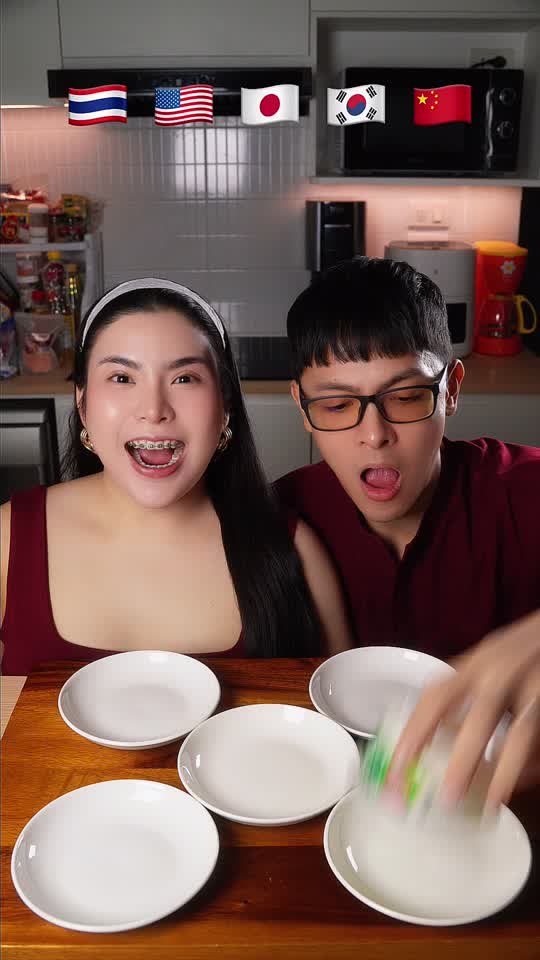 หมึกผัดซอสโคชูจังกินหลายประเทศ